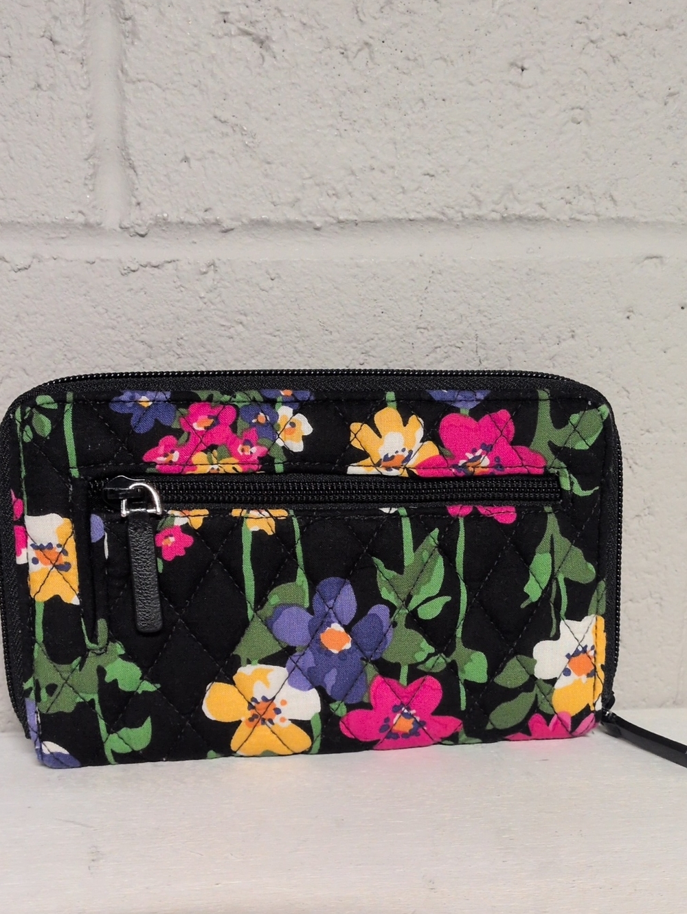 Vera Bradley Turn Lock Wallet, Wildflower Garden, like new - Picture 2 of 6